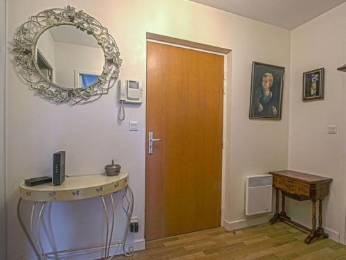 Inviting Apartment In Bayeux Near The Center