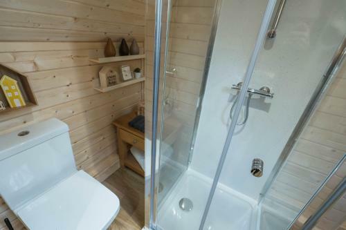 Cosy Cabin In The Woods For Two
