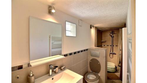 Holiday House For 6 People