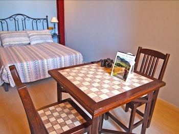 Hostal Observatorio De Aves Mas De Bu�ol