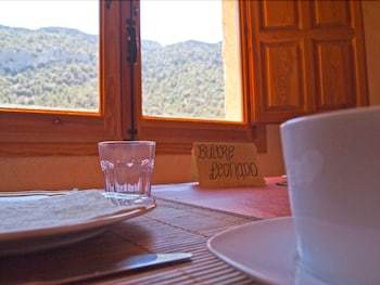 Hostal Observatorio De Aves Mas De Bu�ol