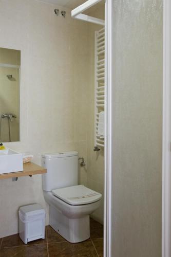 Hostal Amolls Restaurant I Habitacions