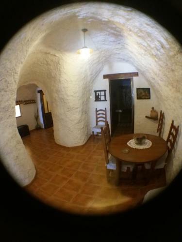 Cuevas El Balc�n De Orce