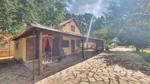 Portal Nossa Terra - Casa Na Ro�a Em S�o Thom�