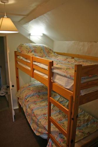 Former Farmhouse Nr Harlech 4043