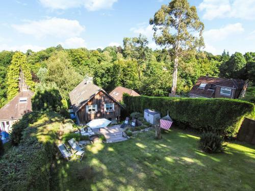 Les Charmettes , Haslemere