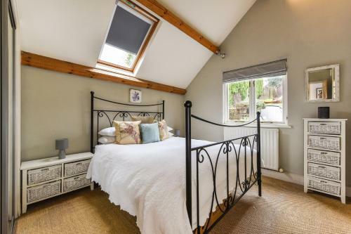 Les Charmettes , Haslemere