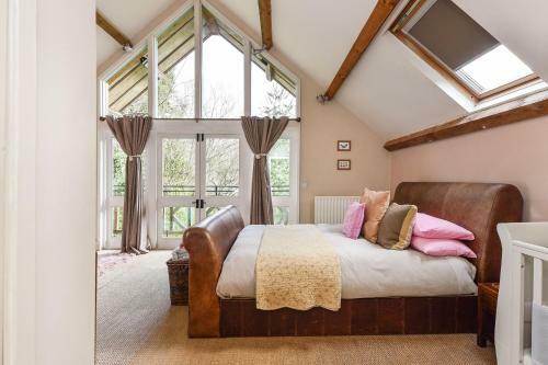 Les Charmettes , Haslemere