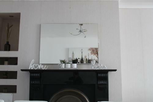 Beautiful 3 Bedroom House With Parking
