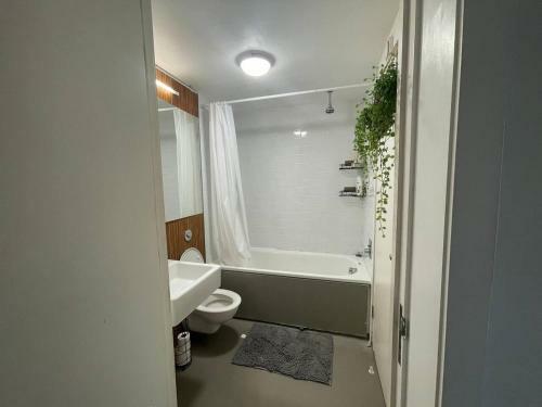 Beautiful 1-bed Apartment In Manchester City