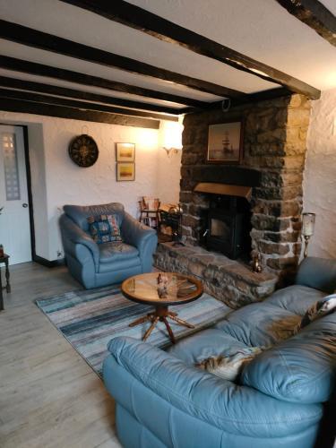 Fishermen's Cottage With Log Burner