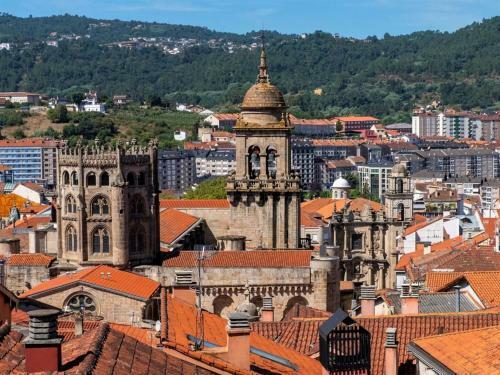 Delightful Apartment In Ourense Overlooking The City