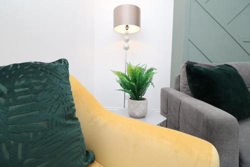 Lovely 2 Bed Apartment Parking And Netflix
