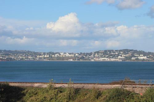 Beautiful Mobile Home With Amazing Sea Views
