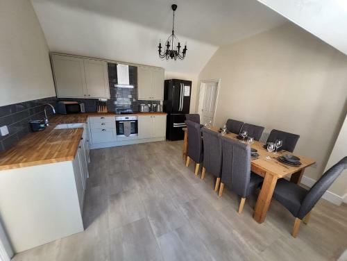 Luxury 3 Bedroom Apartment, 7 People Max.
