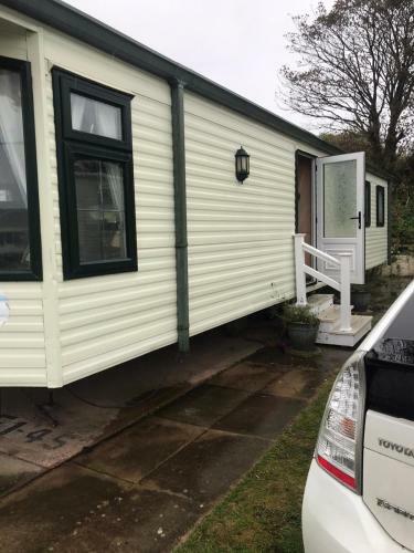 Lodge 3 Bed Deluxe Caravan Presthaven Sands