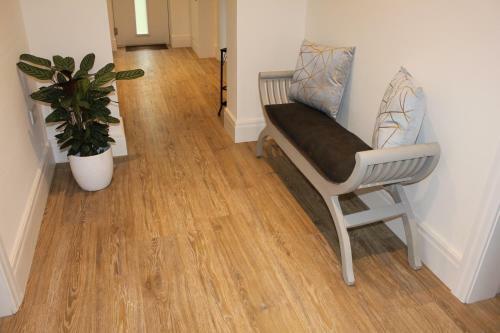 Lowes Meadow Cottage Holiday Rental