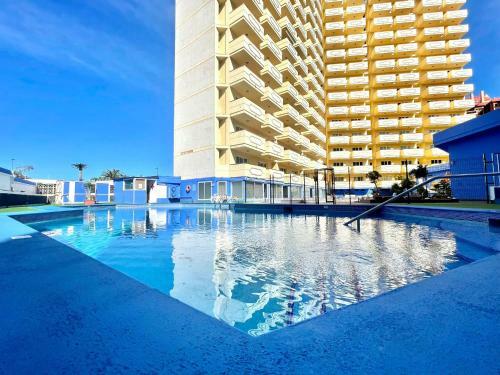 Apartment With Ocean Views In Playa Jardin