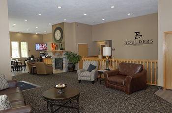 Hotel Boulders Inn & Suites - Denison