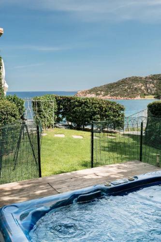 [villa Sul Mare] Con Piscina E Jacuzzi Privata