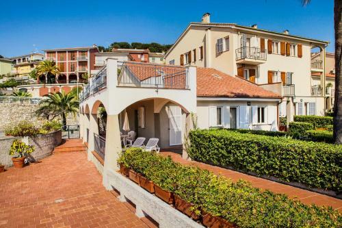 E2-2 Bilocale Superior Borgo Rovere