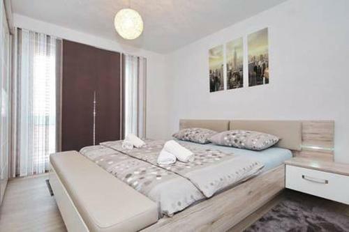 Stylish And Modern Sea View Apartment Giulia