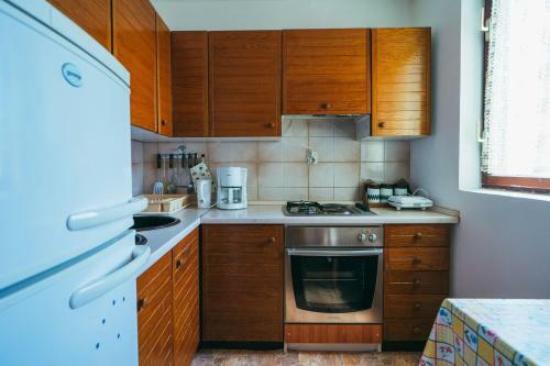 Apartments Lovre - Close To The Sea