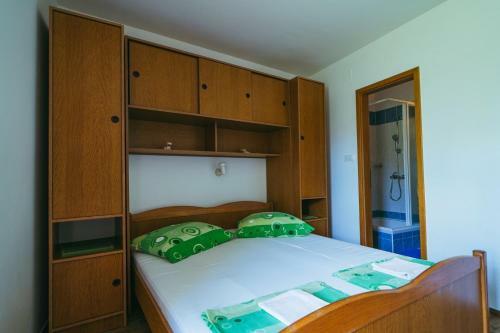 Apartments Lovre - Close To The Sea