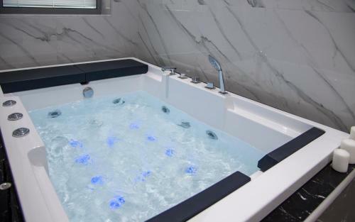 Hotel Xsuites