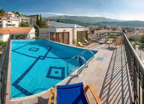 Hotel Twelve By Aycon