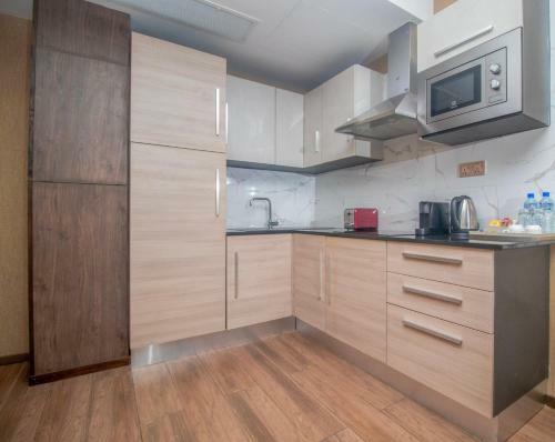 Hotel Ioka H�tel & Suites Lom�