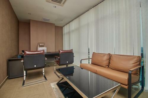 Hotel Ioka H�tel & Suites Lom�