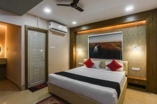 Hotel Capital O 48989 Mr House