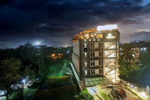 Hotel Townhouse Oak D'chandelier