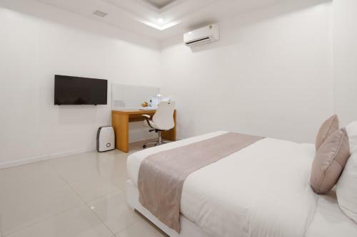 Star City Hotel & Apartments