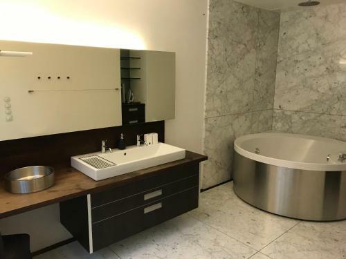 Dream Stay - Luxury Design Apartment With Main Square View And Jacuzzi
