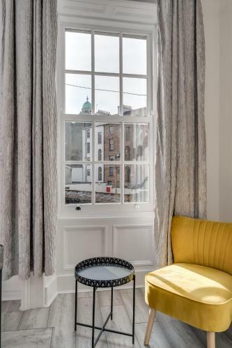 Central Belfast Apartments: Georgian House