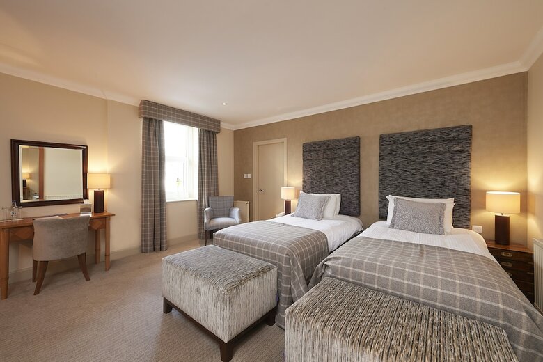 Royal Golf Hotel