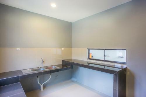 Hotel Vaccinated Staff - Oyo Life 2354 Rose House