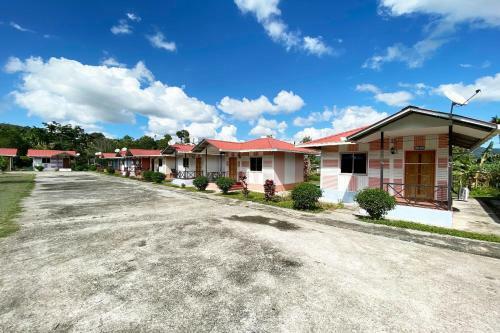 Hotel Oyo 90284 Kampung Stay Kilimu