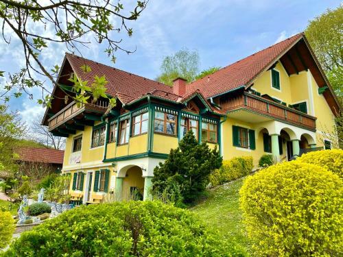 Bed & Breakfast Pension Thermenland