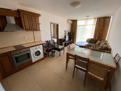 Kamelia Grand Apartments