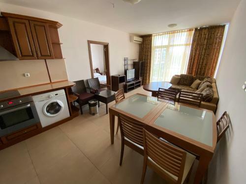 Kamelia Grand Apartments