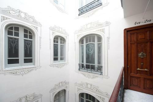 You Stylish El Borne Apartments