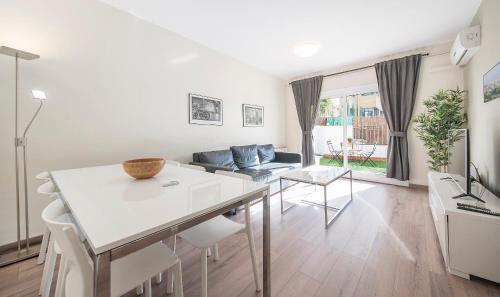You Stylish El Borne Apartments