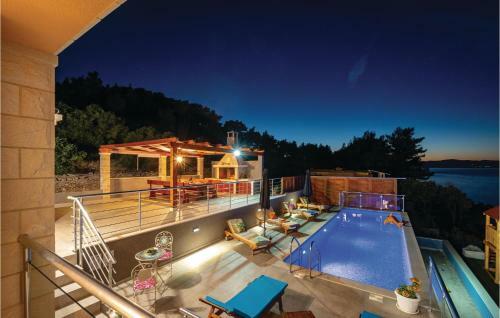 Four-bedroom Holiday Home In Crnja Luka