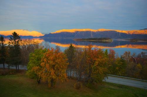 Hostal Solhov, Castle Of The Lyngen Alps