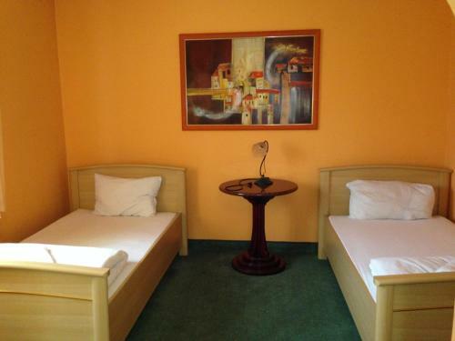 Alf�ld Hotel & �tterem