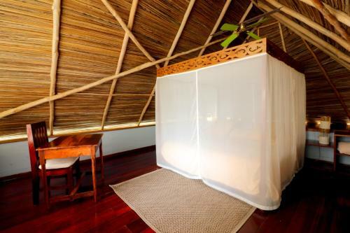 Hotel Punta Caracol Acqua Lodge