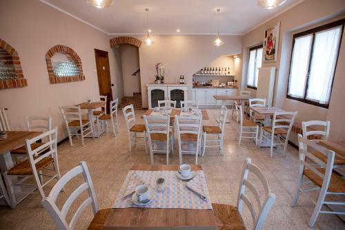Hostal Ada Nada Agriturismo